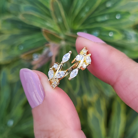 Adjustable Leaf Ring in Gold